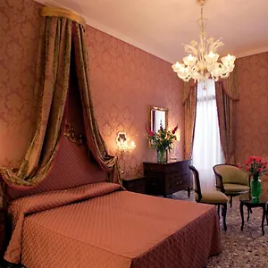 https://casa-pisani-canal.hotelslidodijesolo.com
